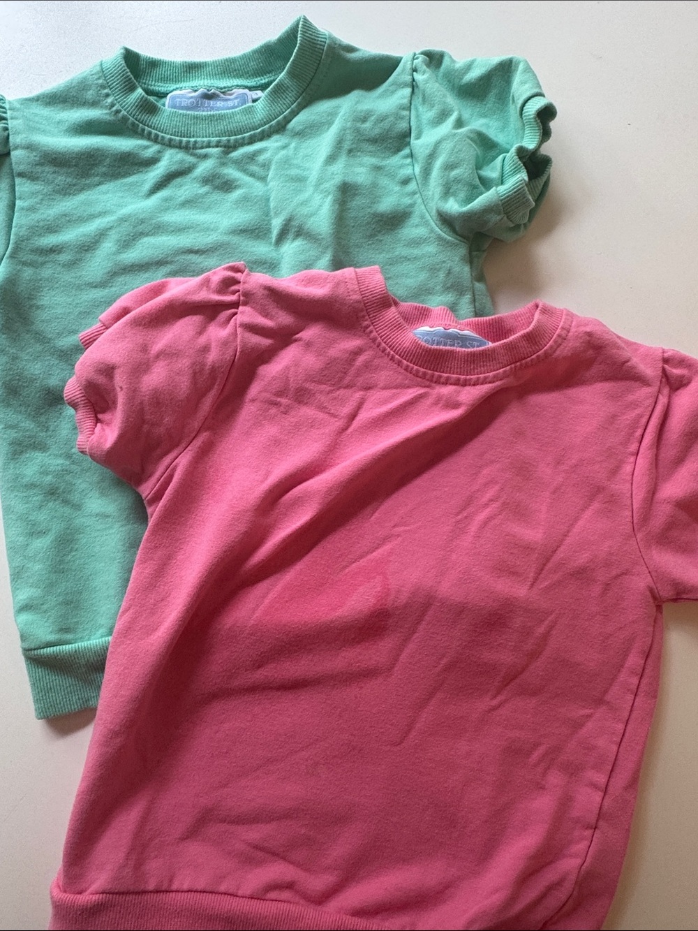 2 Trotter Street puff sleeve shirts